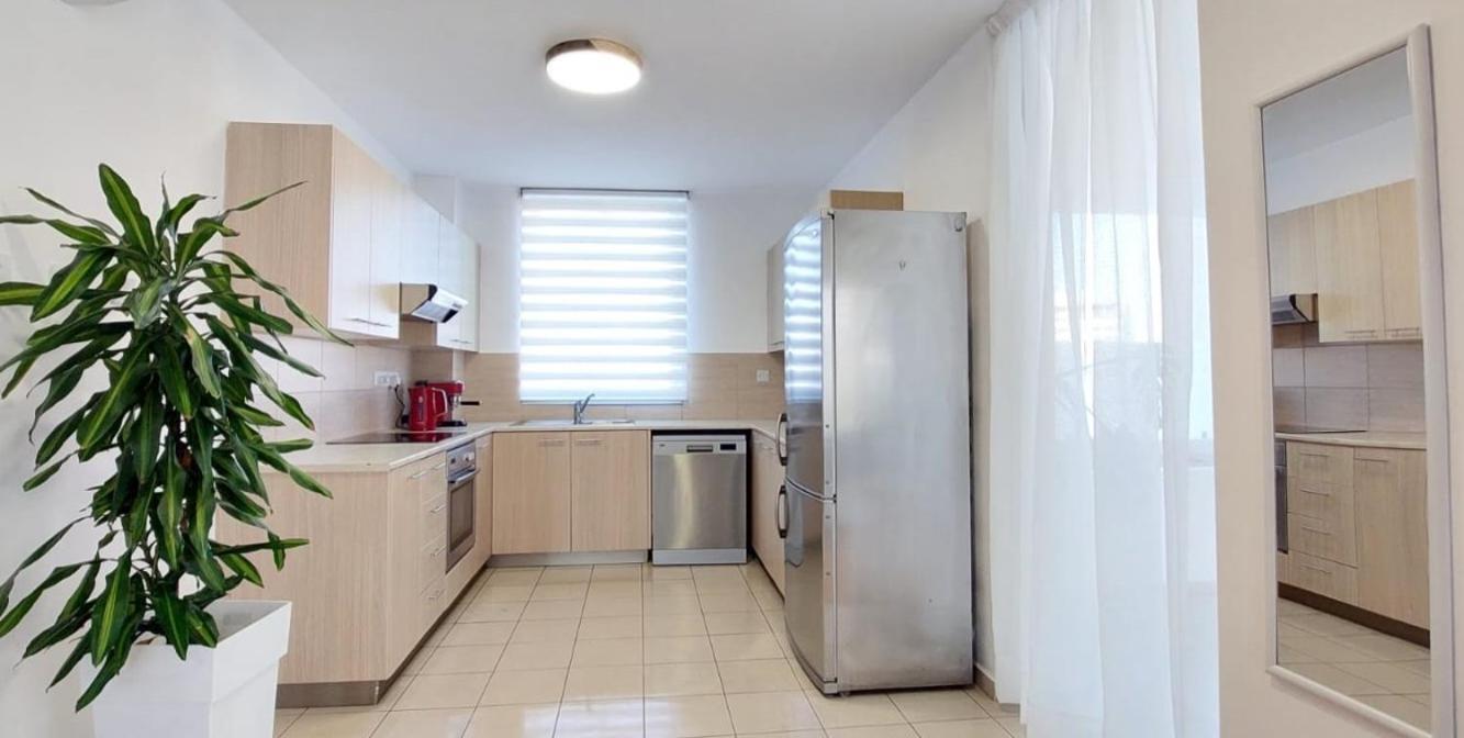 City Flats 2 Bedroom Apartment Larnaka Exterior foto